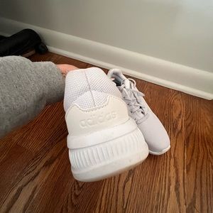 Size 7 white adidas sneakers